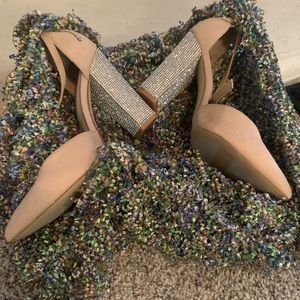 Too cute to ignore. Add “dazzle”💖to any outfit.